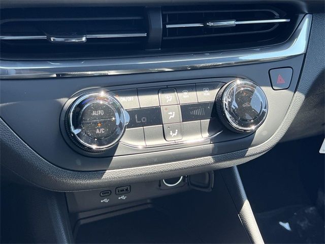 2026 Buick Envista Preferred Image 24 of 27