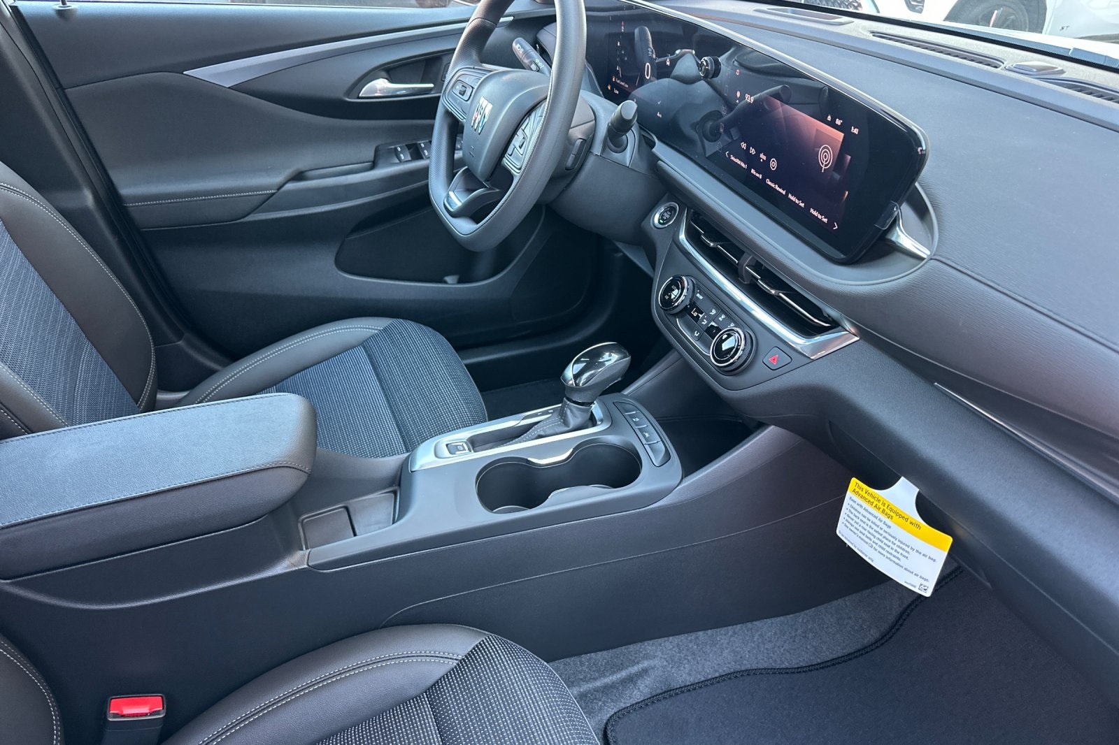 2026 Buick Envista Preferred Image 13 of 32