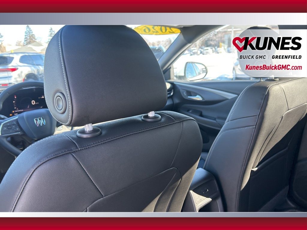 2026 Buick Envista Preferred Image 32 of 35