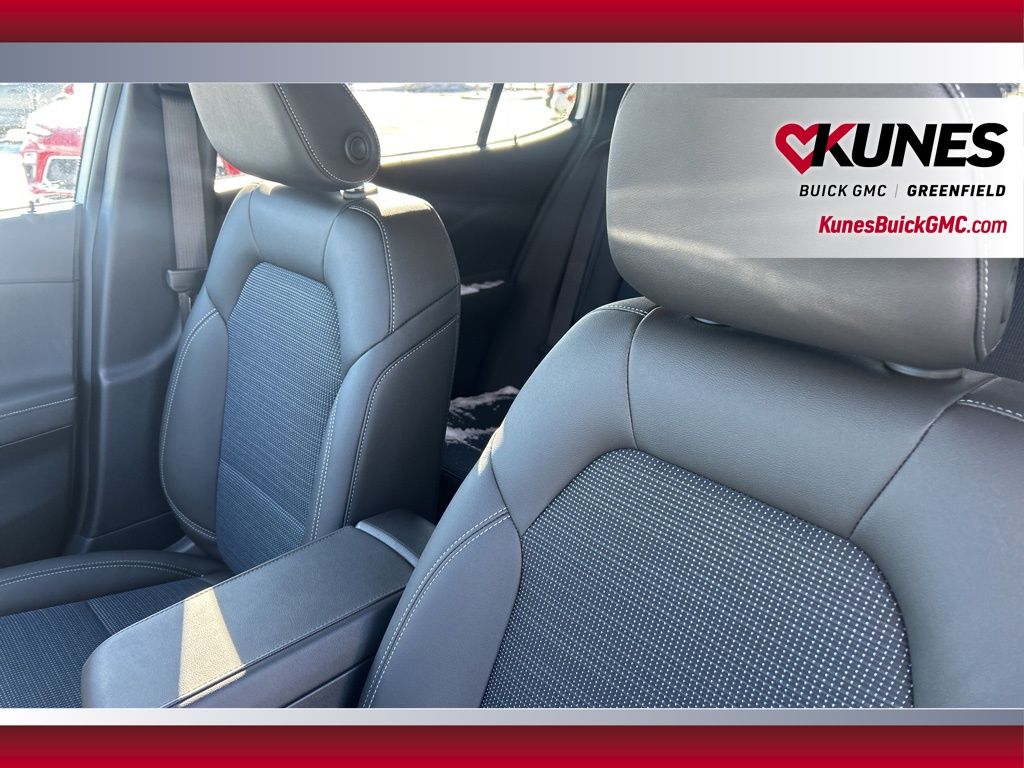 2026 Buick Envista Preferred Image 12 of 35