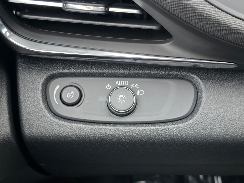 2026 Buick Envista Preferred Image 29 of 31