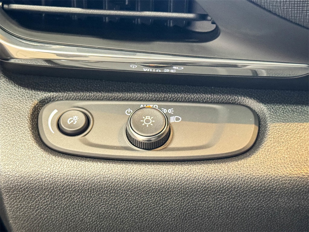 2026 Buick Envista Preferred Image 36 of 45