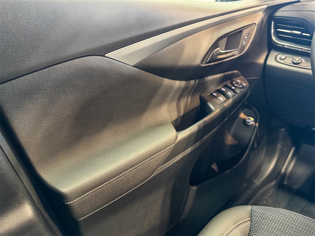 2026 Buick Envista Preferred Image 41 of 45