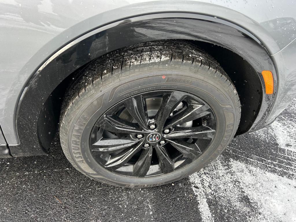 2026 Buick Envista Sport Touring Image 5 of 20