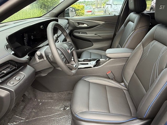 2026 Buick Envista Sport Touring Image 30 of 36