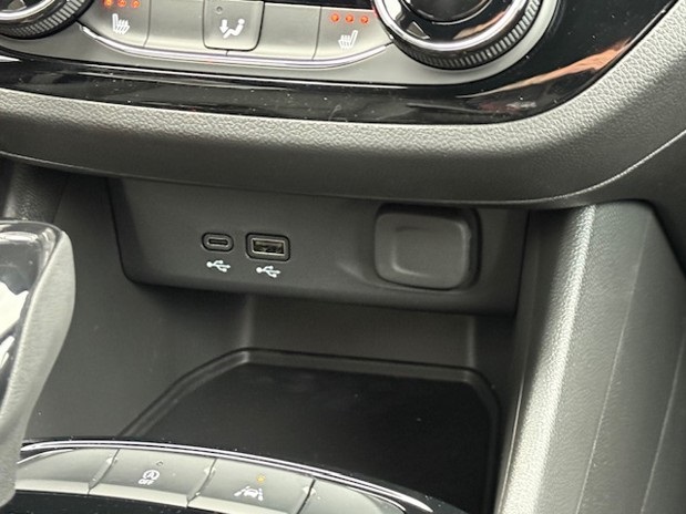 2026 Buick Envista Sport Touring Image 32 of 36