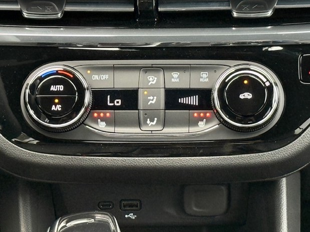 2026 Buick Envista Sport Touring Image 25 of 36