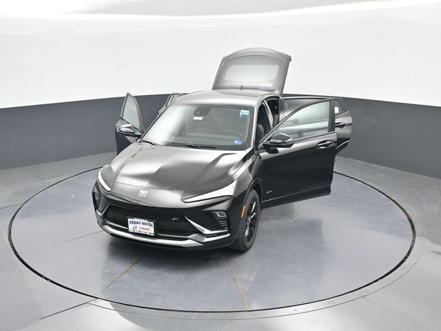2026 Buick Envista Sport Touring Image 3 of 45
