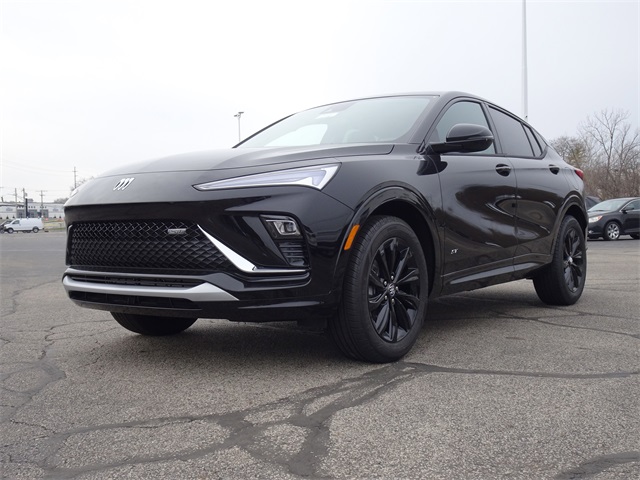 2026 Buick Envista Sport Touring Image 2 of 27