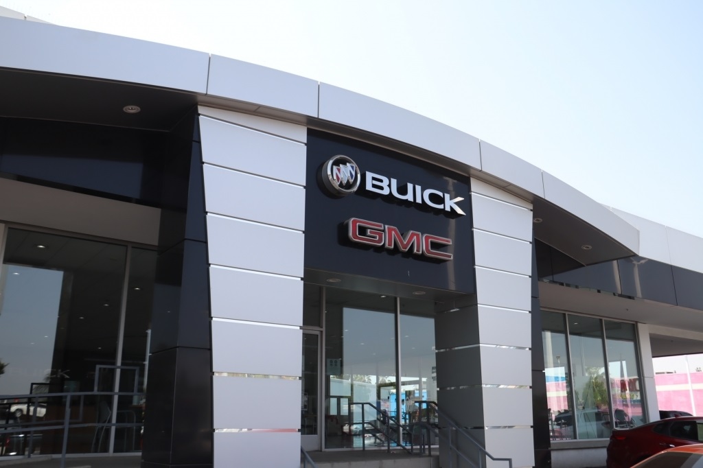 2026 Buick Envista Sport Touring Image 21 of 29