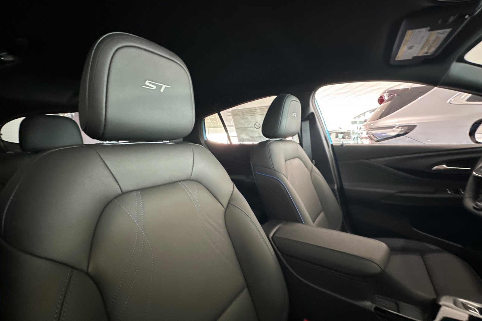 2026 Buick Envista Sport Touring Image 9 of 29