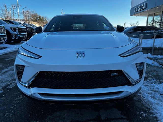 2026 Buick Envista Sport Touring Image 2 of 29