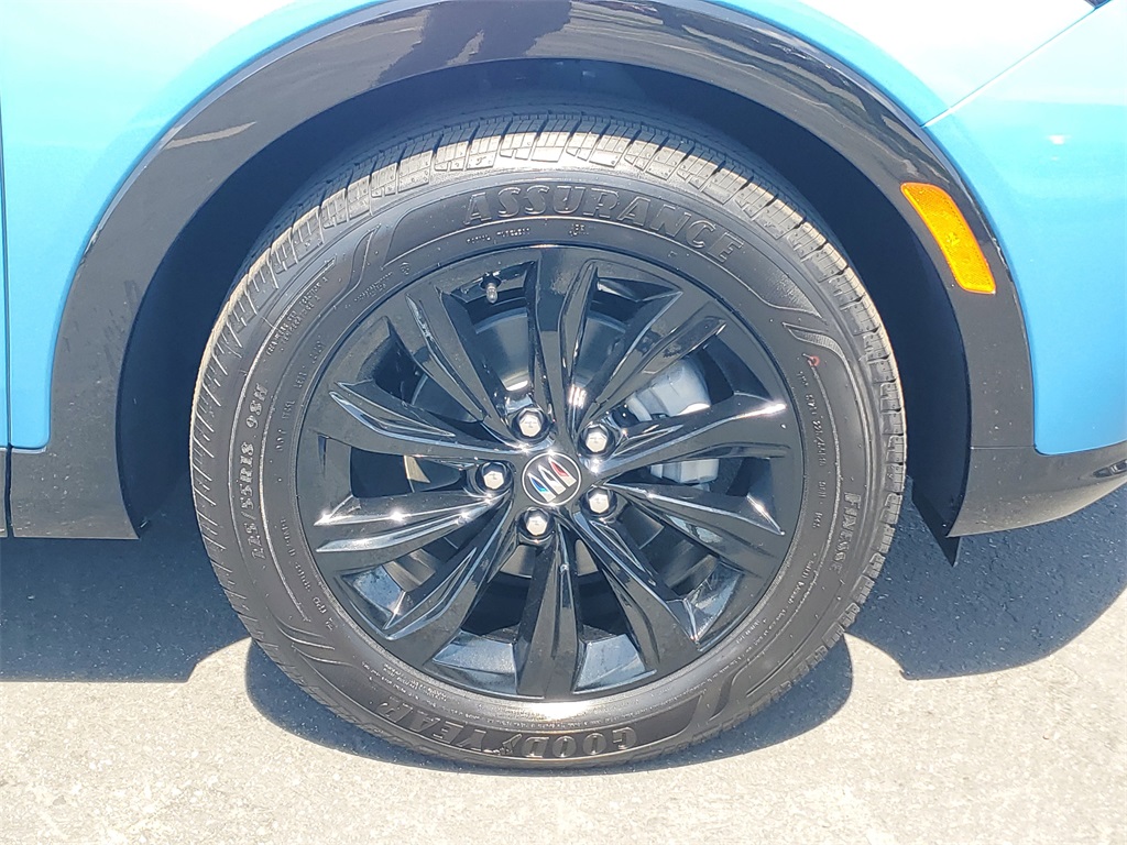 2026 Buick Envista Sport Touring Image 5 of 17