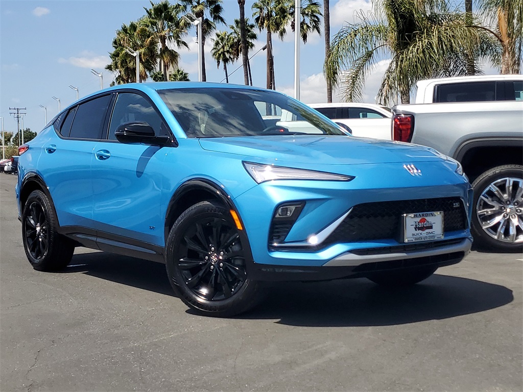 2026 Buick Envista Sport Touring Image 2 of 17