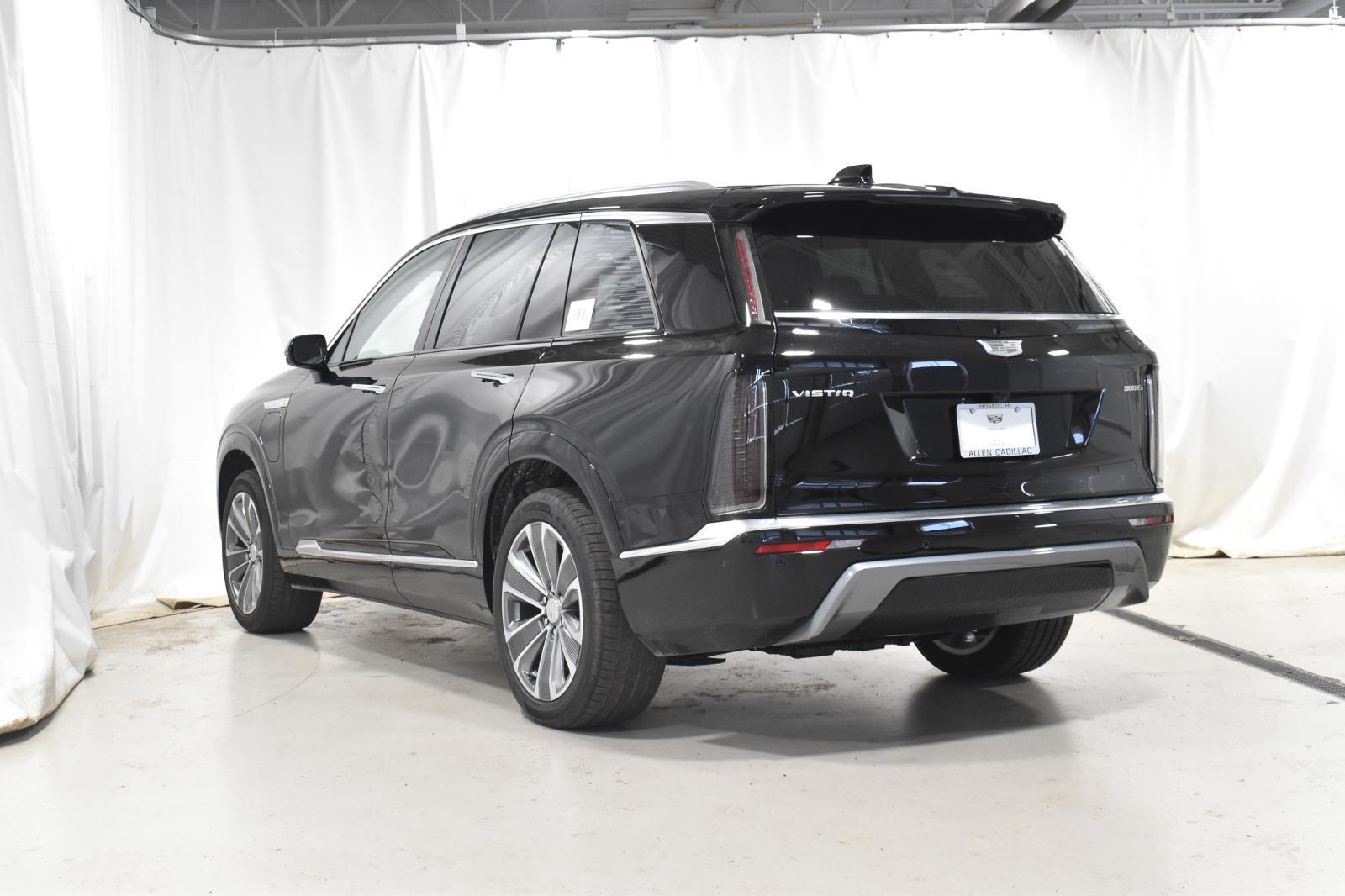 2026 Cadillac VISTIQ Luxury Image 6 of 20