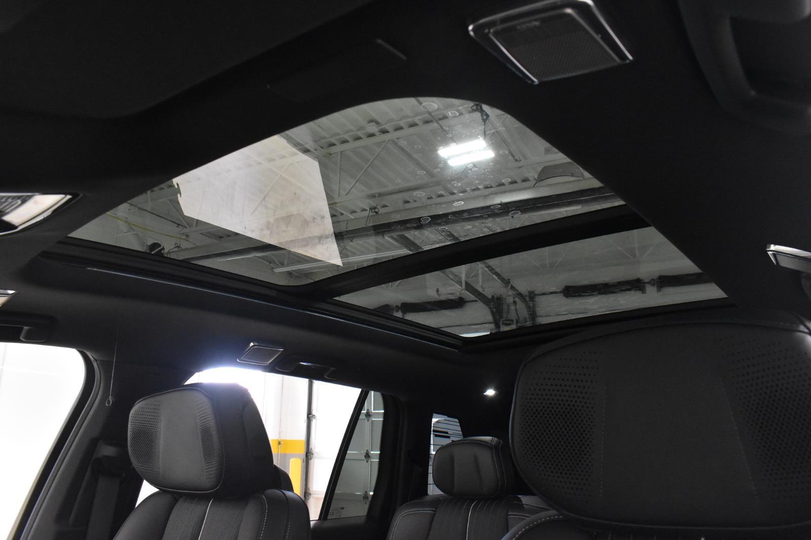 2026 Cadillac VISTIQ Luxury Image 10 of 20