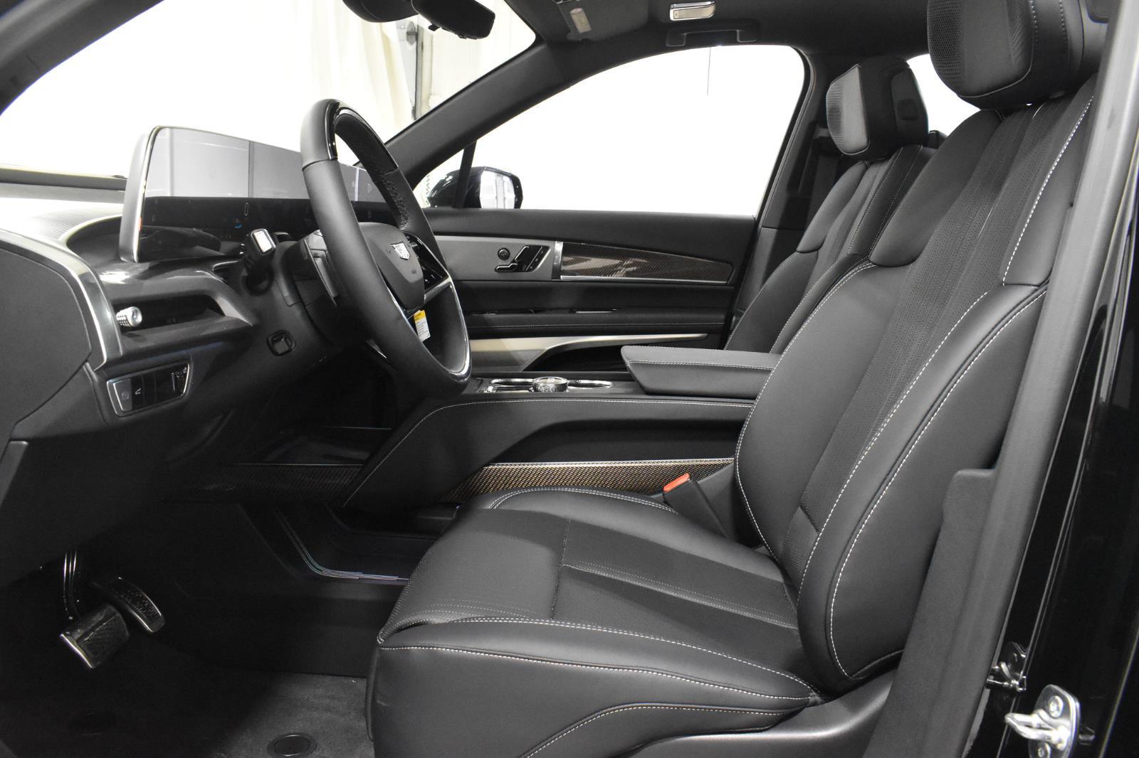 2026 Cadillac VISTIQ Luxury Image 9 of 20