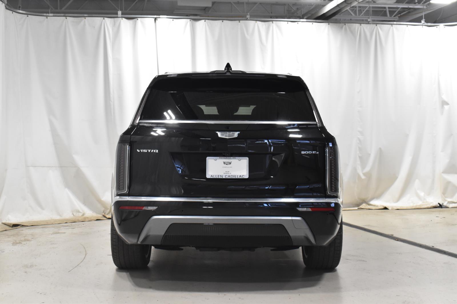 2026 Cadillac VISTIQ Luxury Image 7 of 20