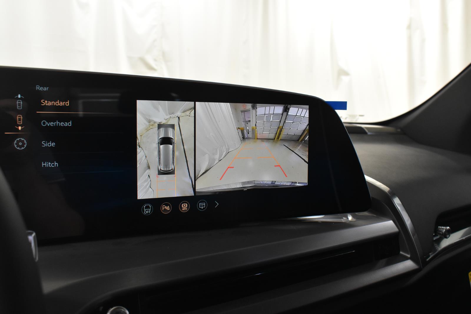 2026 Cadillac VISTIQ Luxury Image 17 of 20