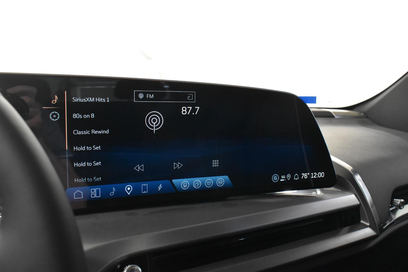 2026 Cadillac VISTIQ Luxury Image 16 of 20