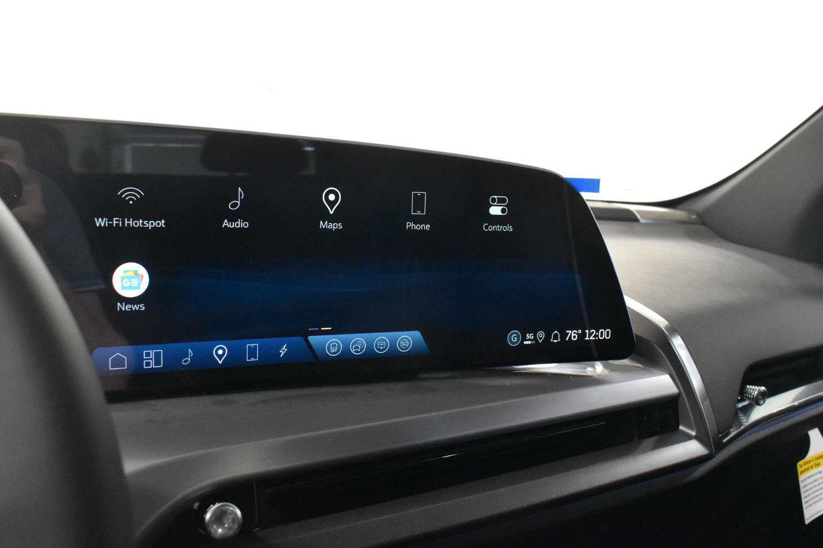 2026 Cadillac VISTIQ Luxury Image 15 of 20