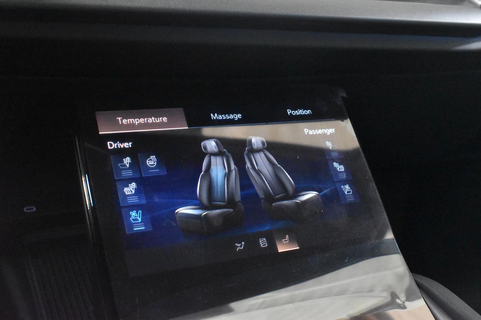 2026 Cadillac VISTIQ Luxury Image 19 of 20