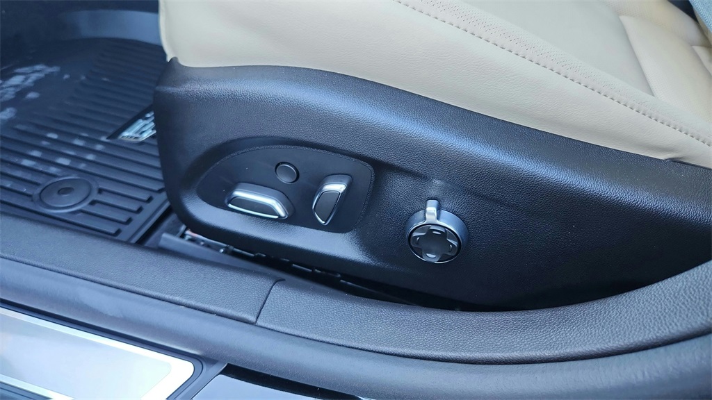 2026 Cadillac CT5 Premium Luxury Image 28 of 35