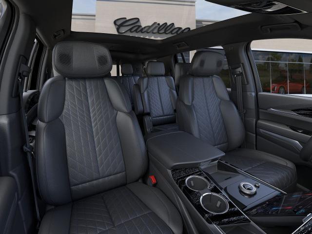 Vehicle image 11 of 24