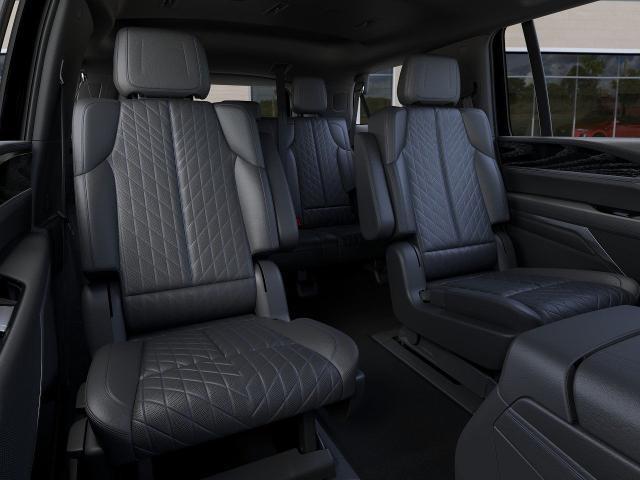 Vehicle image 10 of 24