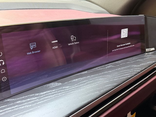 2026 Cadillac Escalade 4WD Luxury Image 28 of 61