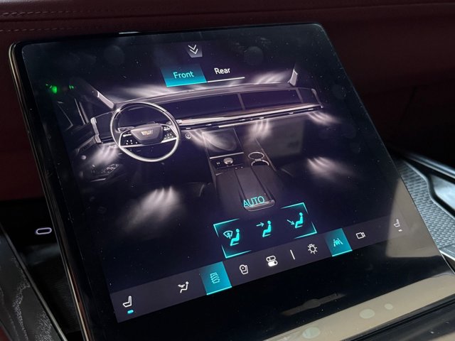 2026 Cadillac Escalade 4WD Luxury Image 29 of 61