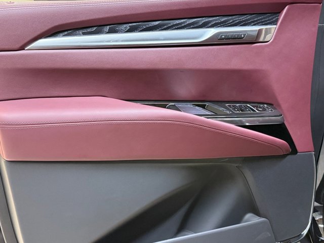 2026 Cadillac Escalade 4WD Luxury Image 31 of 61