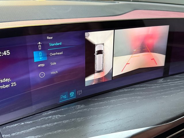 2026 Cadillac Escalade 4WD Luxury Image 51 of 61