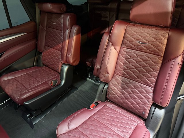 2026 Cadillac Escalade 4WD Luxury Image 12 of 61