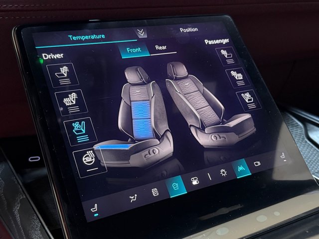 2026 Cadillac Escalade 4WD Luxury Image 26 of 61