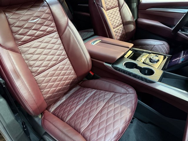 2026 Cadillac Escalade 4WD Luxury Image 17 of 61