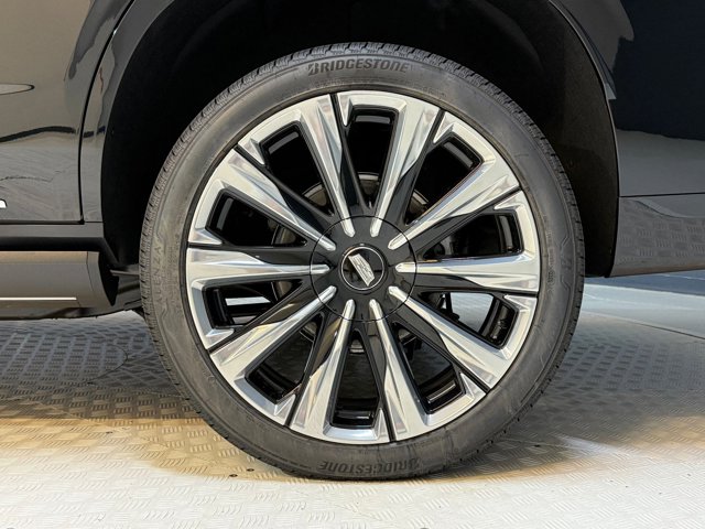 2026 Cadillac Escalade 4WD Luxury Image 10 of 61