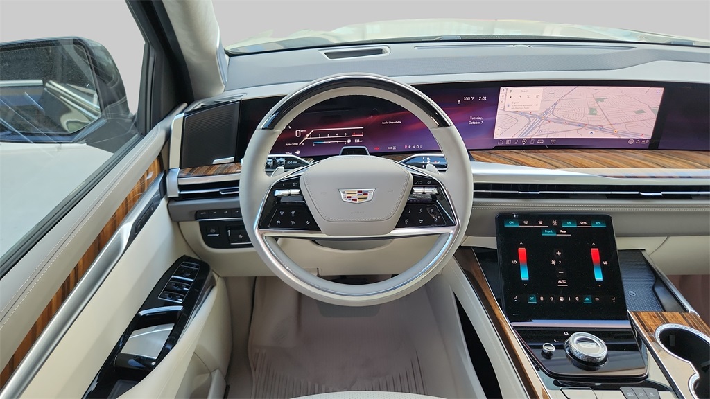 2026 Cadillac Escalade 4WD Platinum Luxury Image 14 of 31