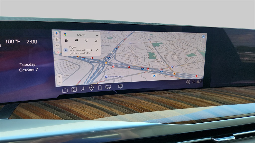 2026 Cadillac Escalade 4WD Platinum Luxury Image 16 of 31