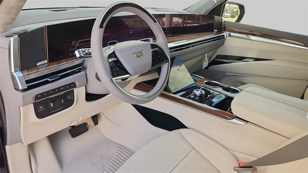 2026 Cadillac Escalade 4WD Platinum Luxury Image 13 of 31