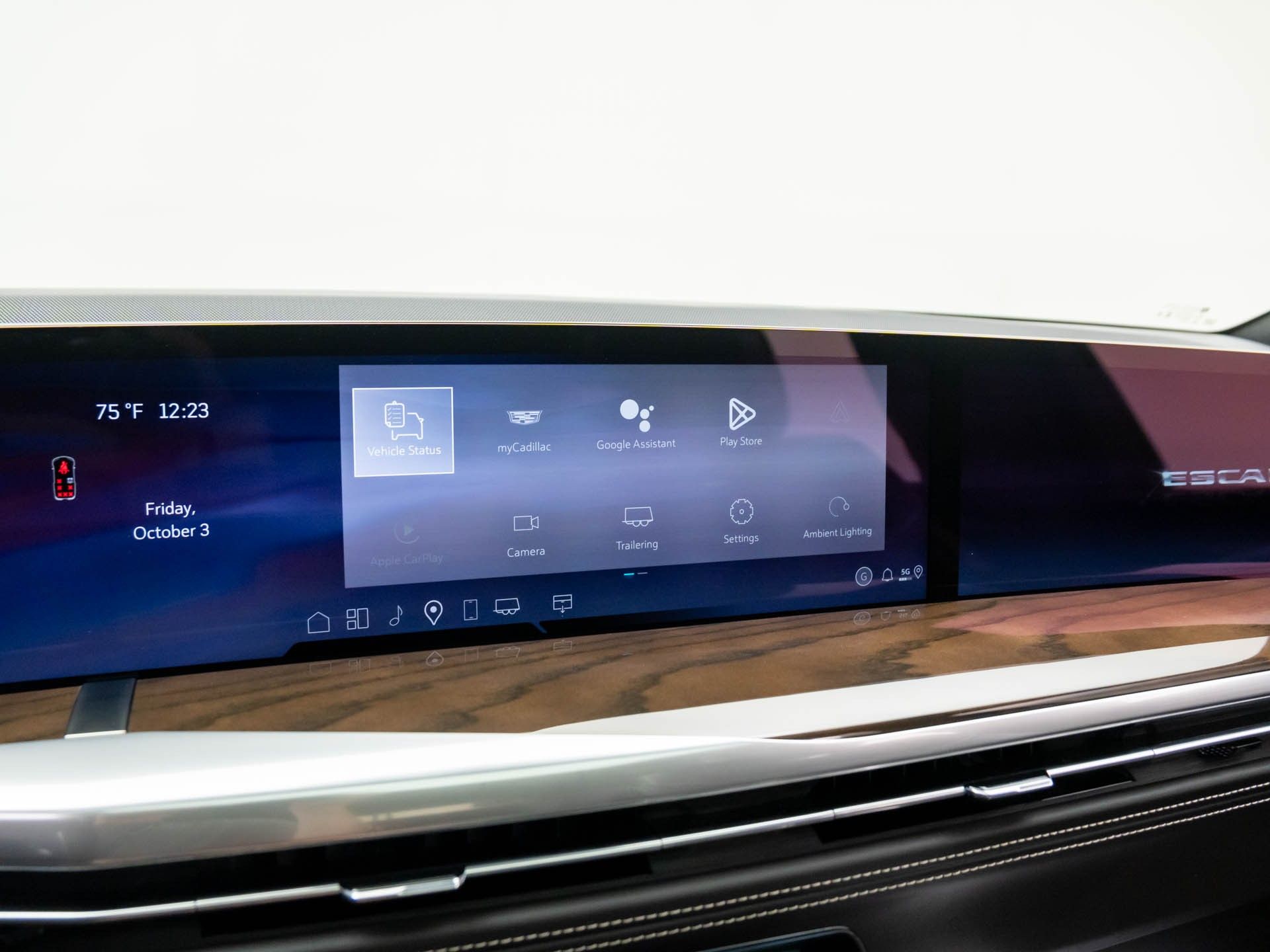 2026 Cadillac Escalade 4WD Platinum Sport Image 26 of 39