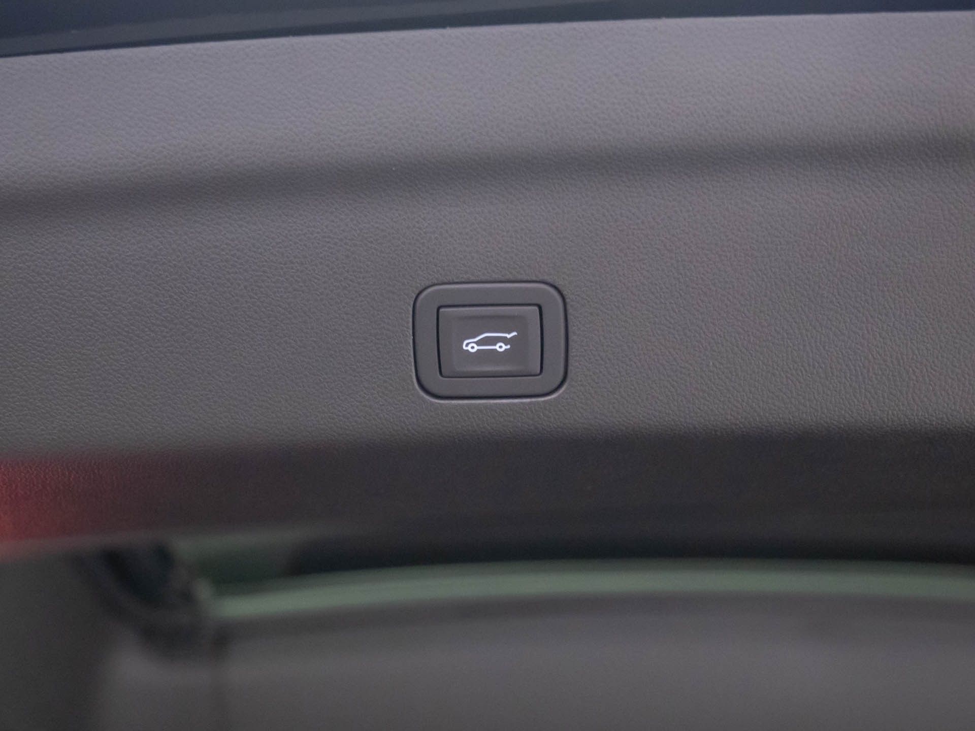 2026 Cadillac Escalade 4WD Platinum Sport Image 29 of 39