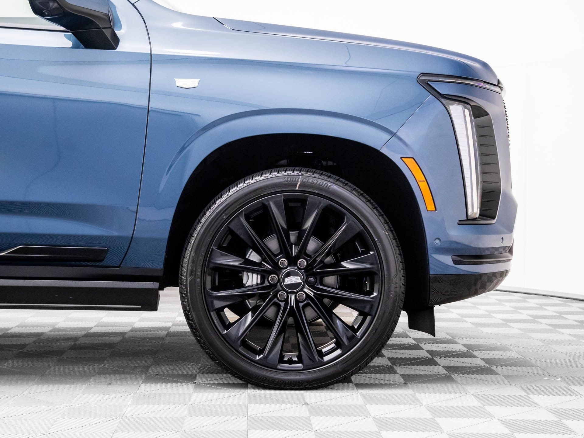 2026 Cadillac Escalade 4WD Platinum Sport Image 12 of 36