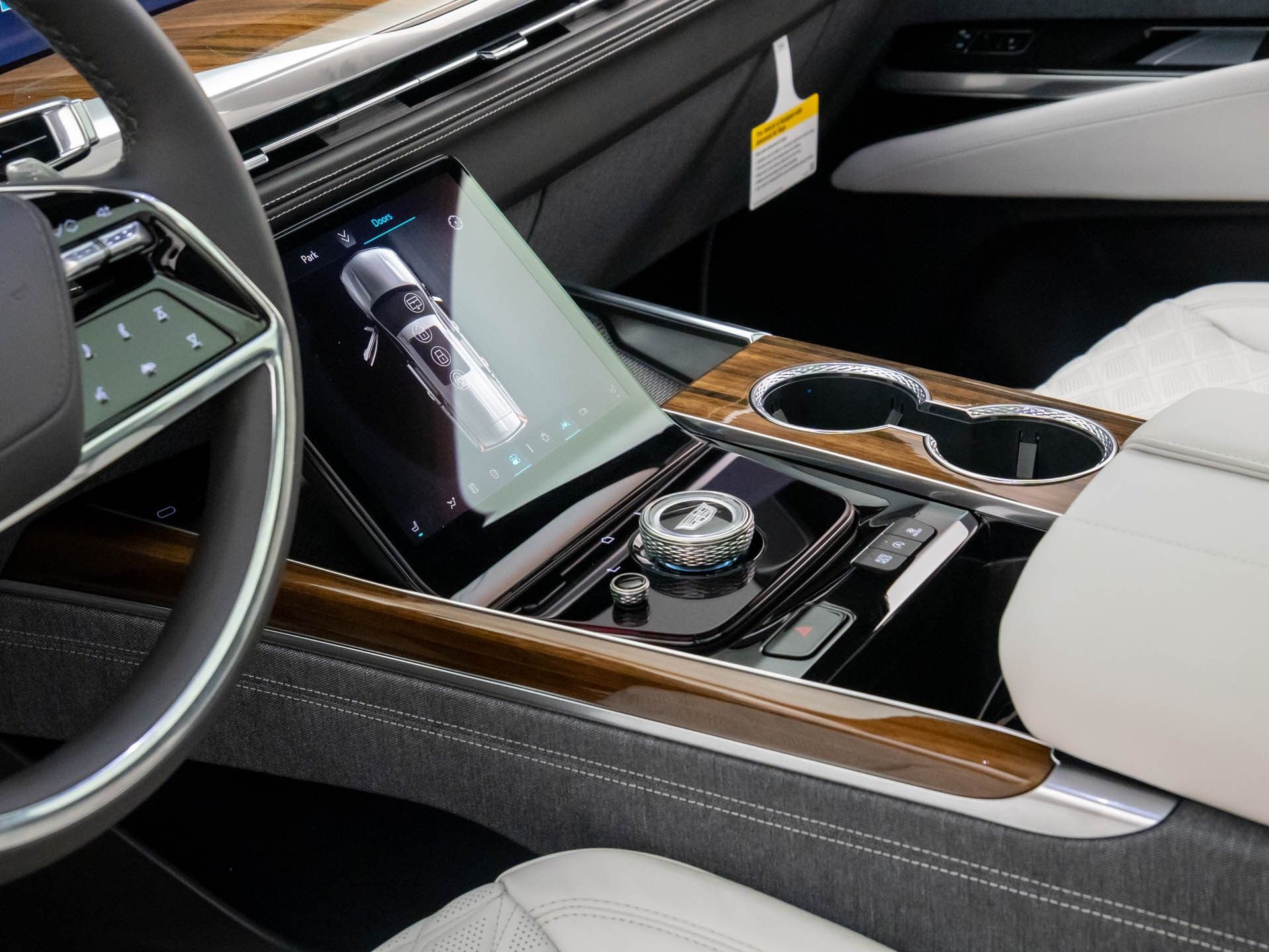 2026 Cadillac Escalade 4WD Platinum Sport Image 26 of 36