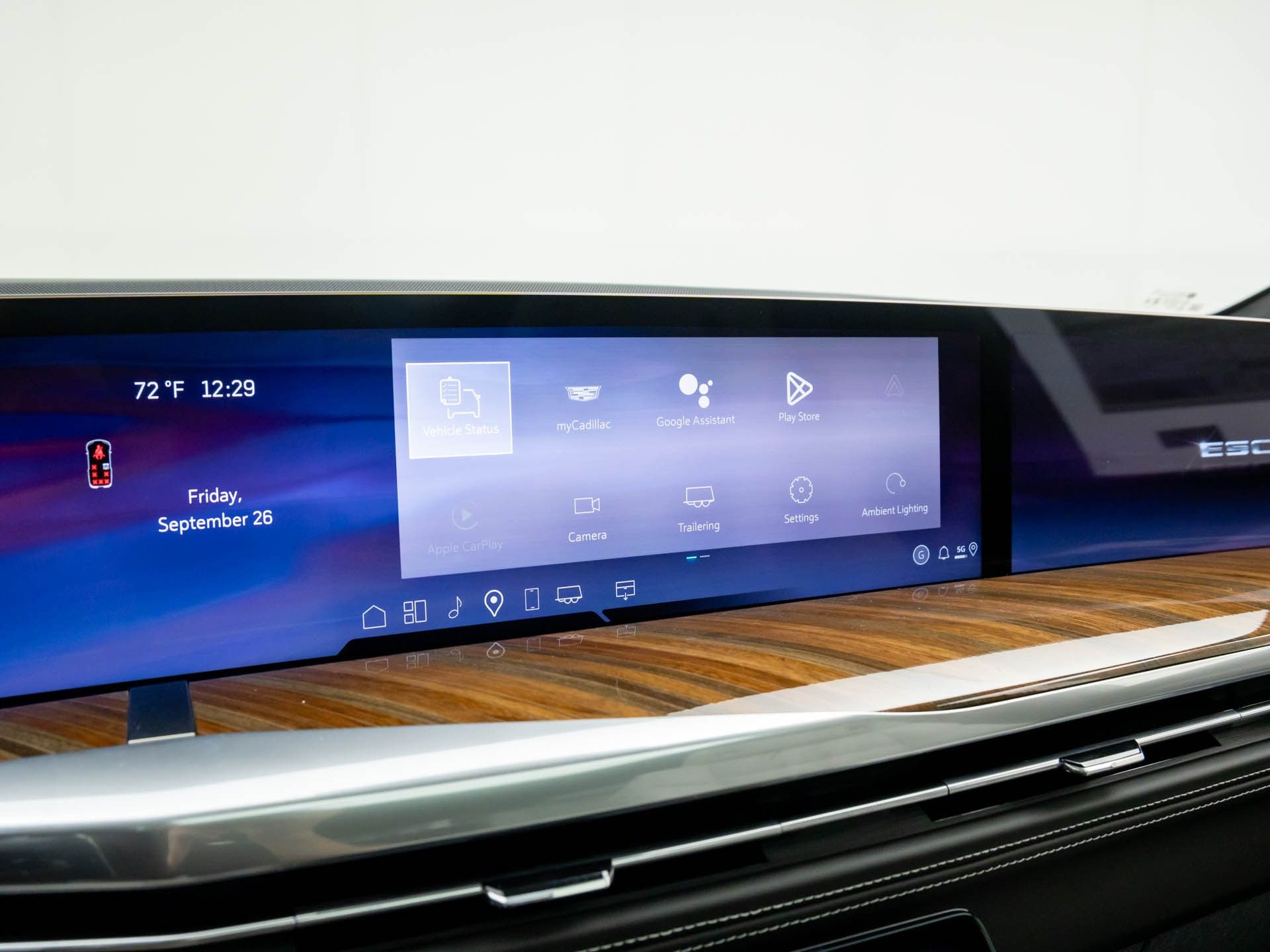 2026 Cadillac Escalade 4WD Platinum Sport Image 20 of 36