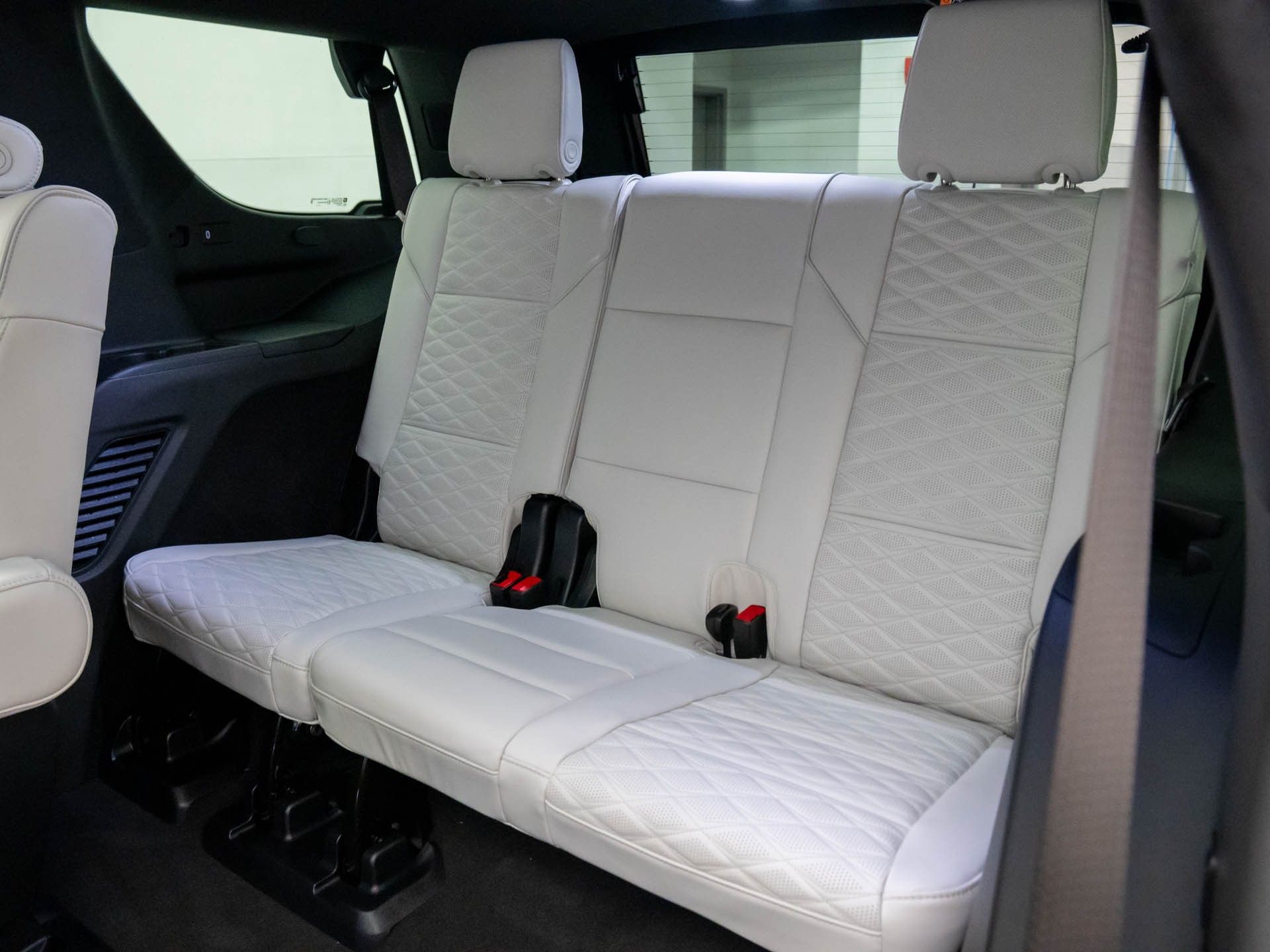 2026 Cadillac Escalade 4WD Platinum Sport Image 14 of 36