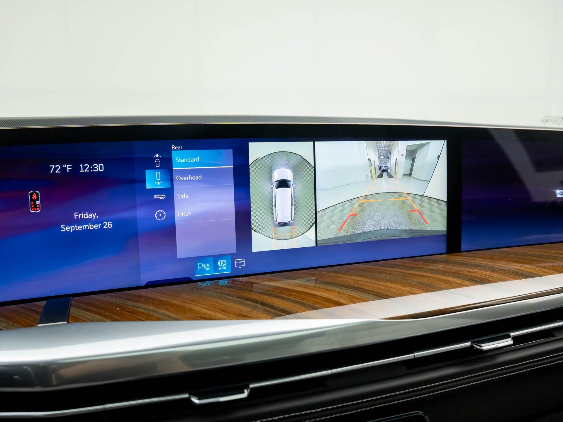 2026 Cadillac Escalade 4WD Platinum Sport Image 21 of 36