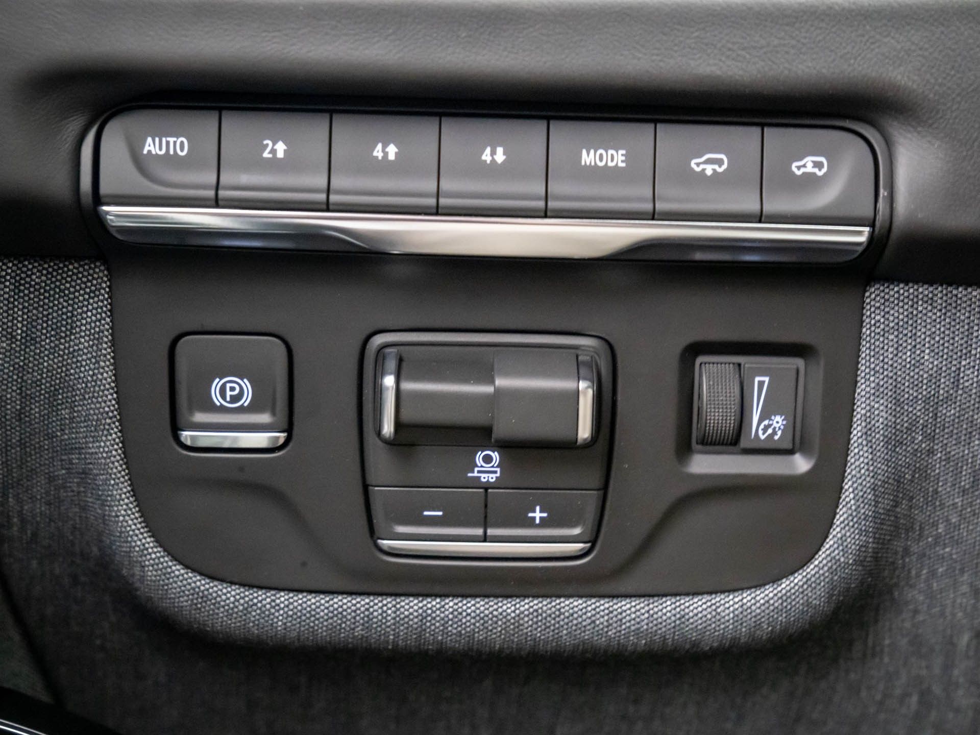 2026 Cadillac Escalade 4WD Platinum Sport Image 29 of 36