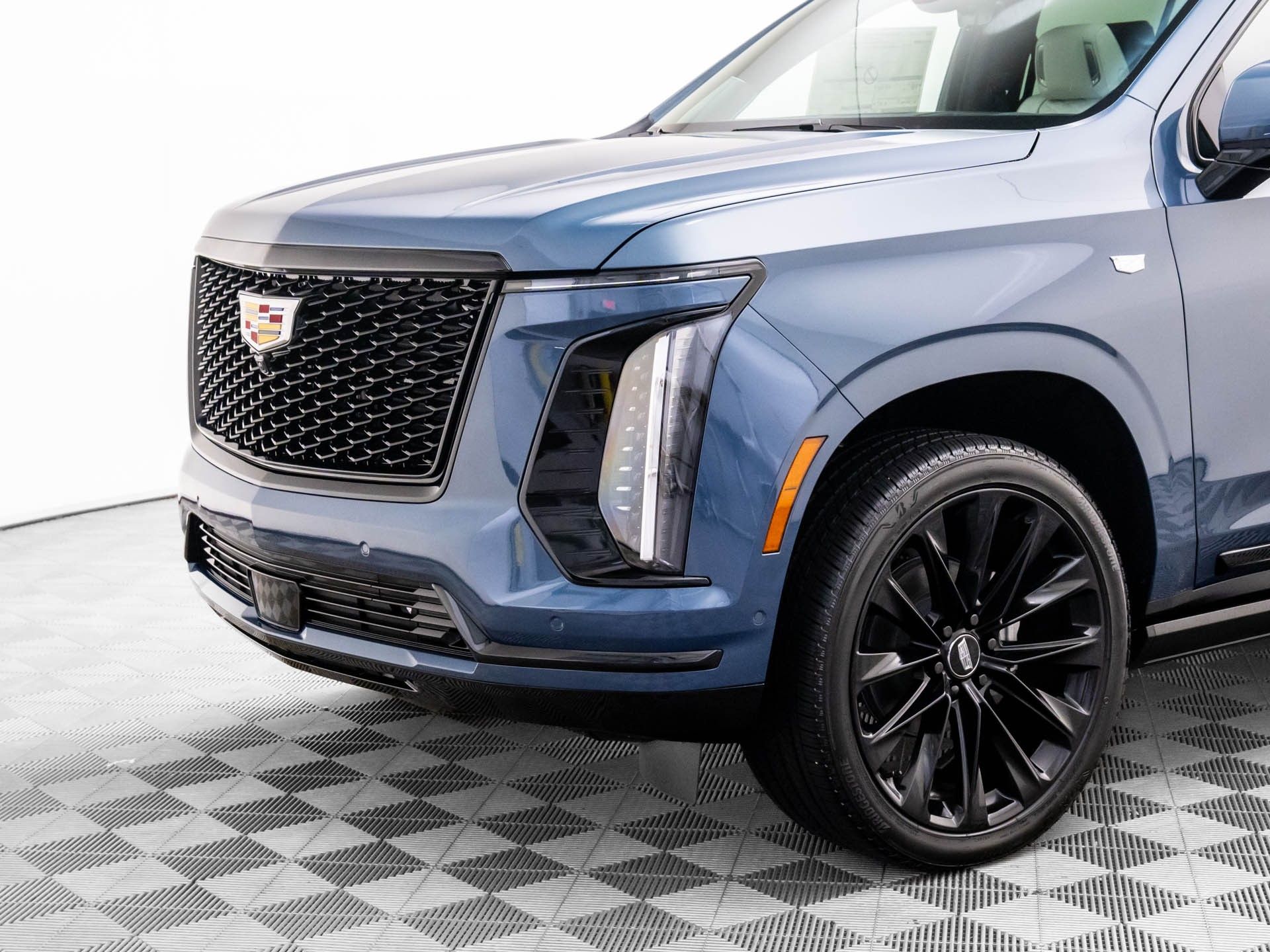 2026 Cadillac Escalade 4WD Platinum Sport Image 34 of 36