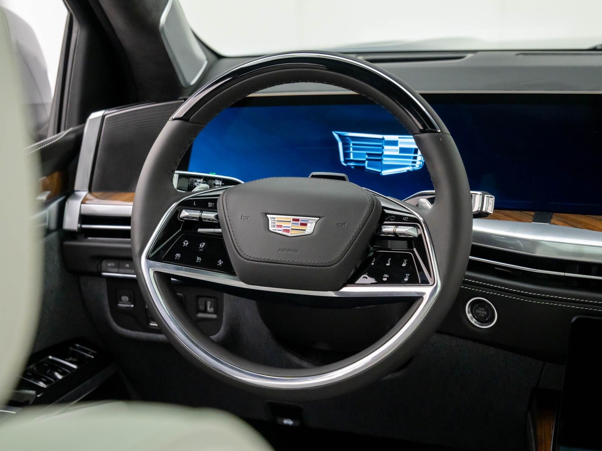 2026 Cadillac Escalade 4WD Platinum Sport Image 17 of 40